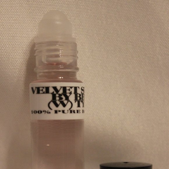 Velvet Sugar Scented Body Oil for Women 100% Pure oil 1/3 Roll On - Picture 1 of 1